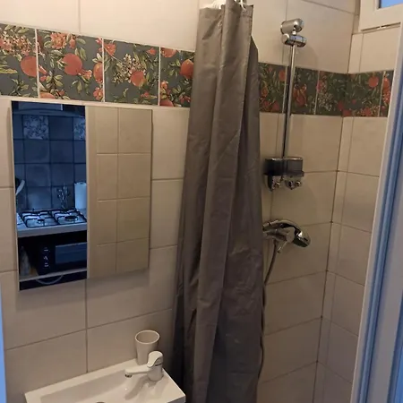 Appartement 12- Chant Des Sirenes - Proche - Cour Privee