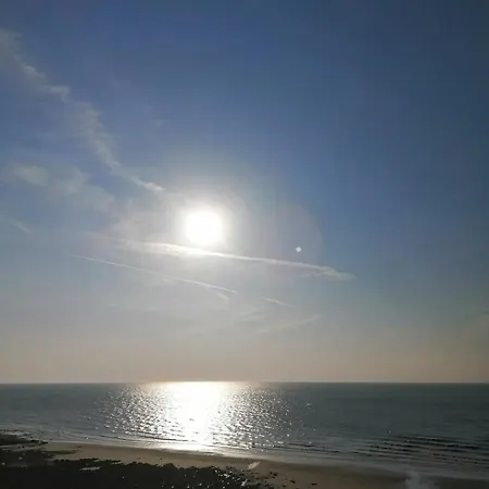 Appartement 12- Chant Des Sirenes - Proche - Cour Privee